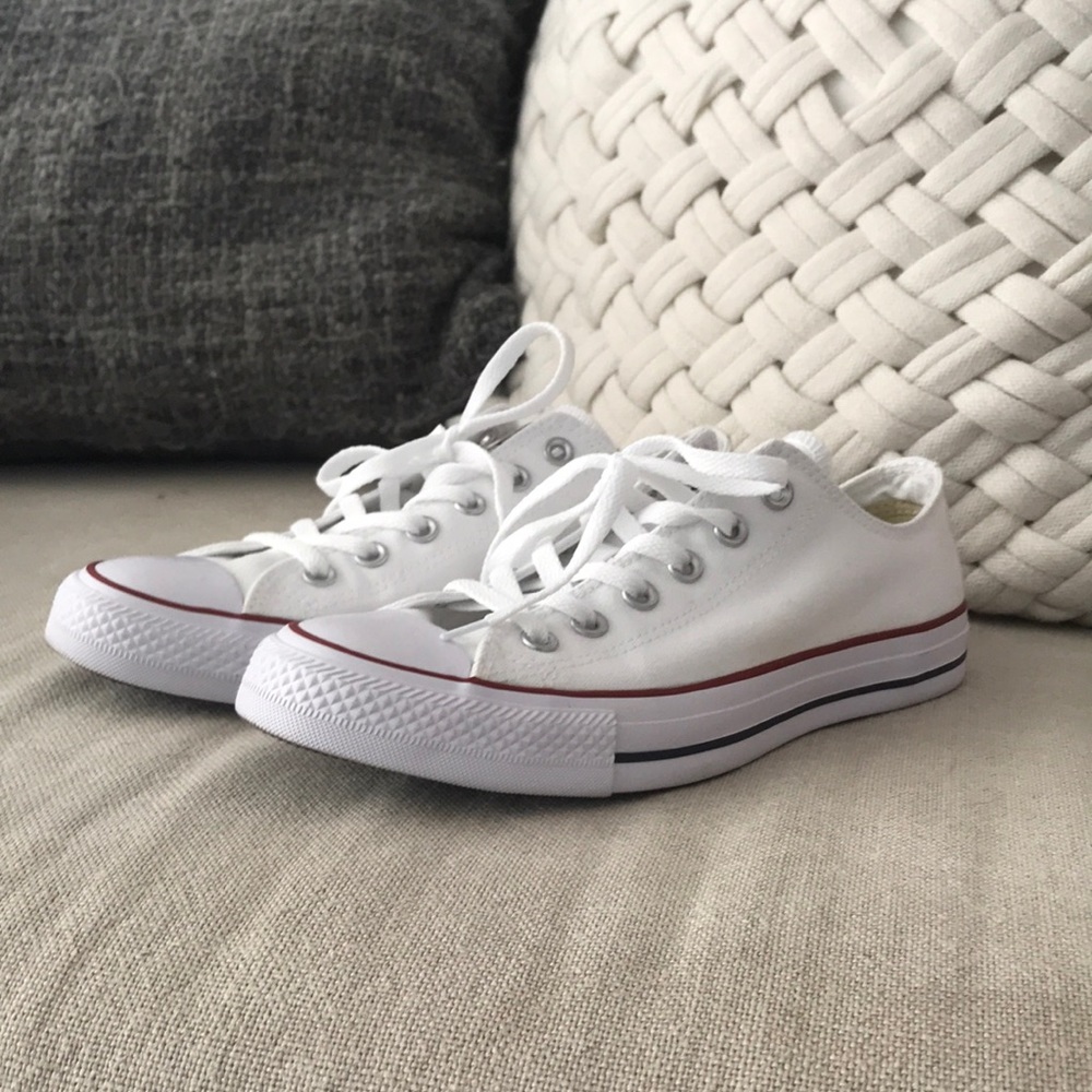 NEW CONVERSE SHOES